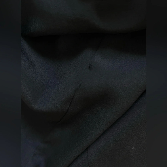 Cinq a Sept Embroidered Gia Ruffle Neckline Black Floral Silk blouse Top XS - Picture 8 of 9